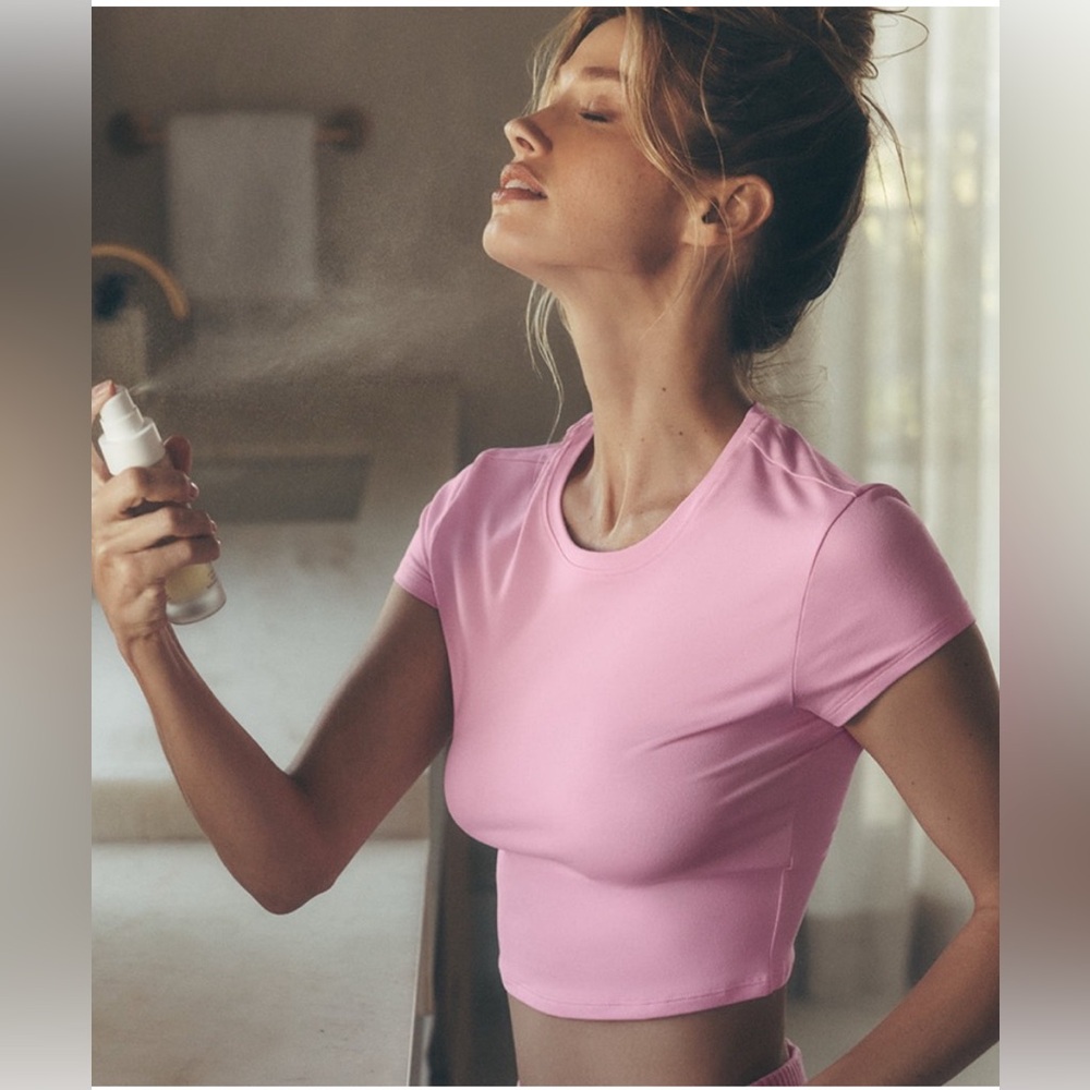 💖LAST CHANCE!! NWT!! ALO 💕Sweet Pink💕 Alosoft Crop Finesse Top